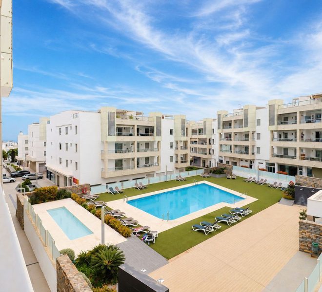 R5379001-Image 1-Middle Floor Apartment - 3 Beds - 124 Built