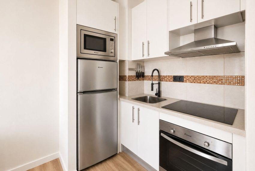 R5379013-Apartment-For-Sale-The-Golden-Mile-Top-Floor-Apartment-1-Beds-50-Built-1