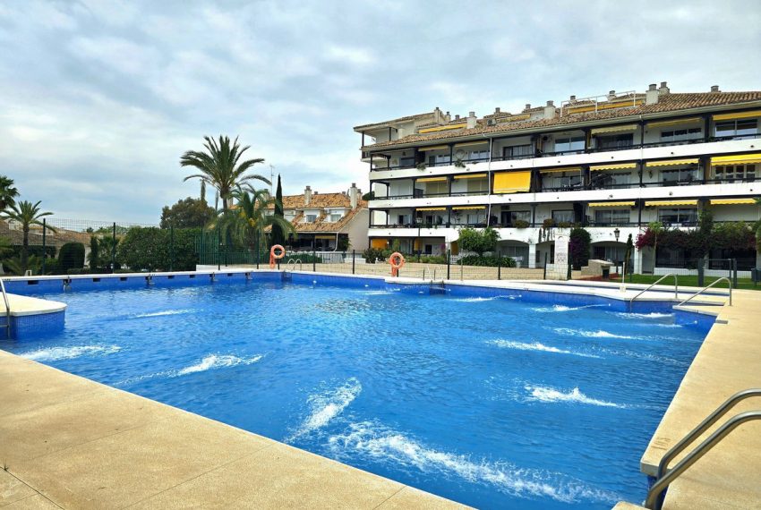 R5379013-Apartment-For-Sale-The-Golden-Mile-Top-Floor-Apartment-1-Beds-50-Built-7