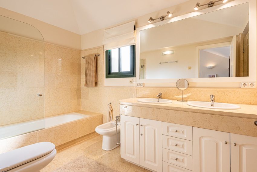 R5379052-Apartment-For-Sale-Benahavis-Penthouse-Duplex-3-Beds-175-Built-10
