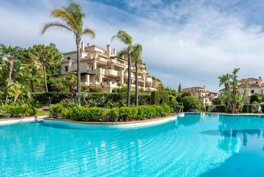 R5379052-Apartment-For-Sale-Benahavis-Penthouse-Duplex-3-Beds-175-Built