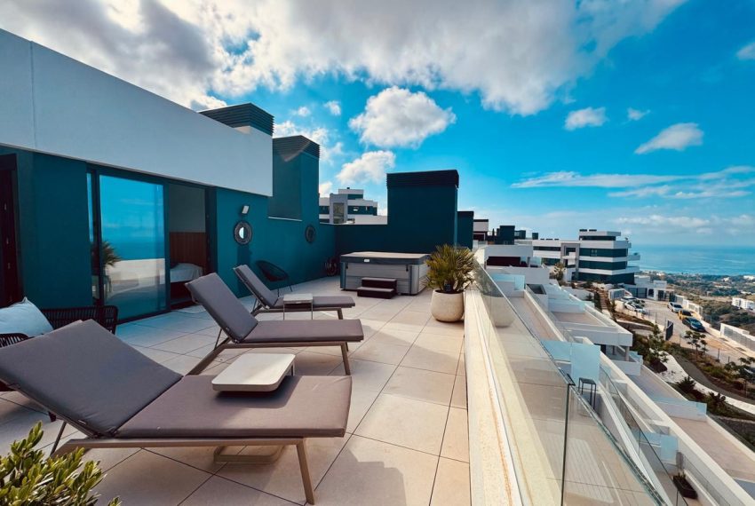 R5380975-Apartment-For-Sale-Marbella-Penthouse-Duplex-3-Beds-156-Built