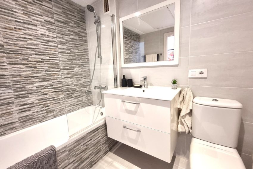 R5383078-Apartment-For-Sale-Reserva-de-Marbella-Penthouse-2-Beds-116-Built-11
