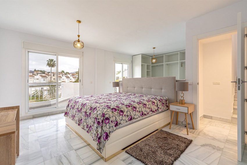 R5383741-House-For-Sale-Nueva-Andalucia-Townhouse-2-Beds-149-Built-11