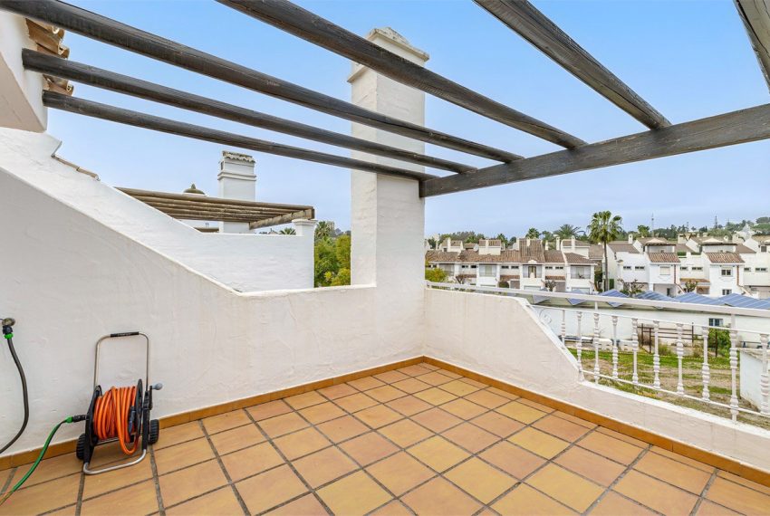 R5383741-House-For-Sale-Nueva-Andalucia-Townhouse-2-Beds-149-Built-4