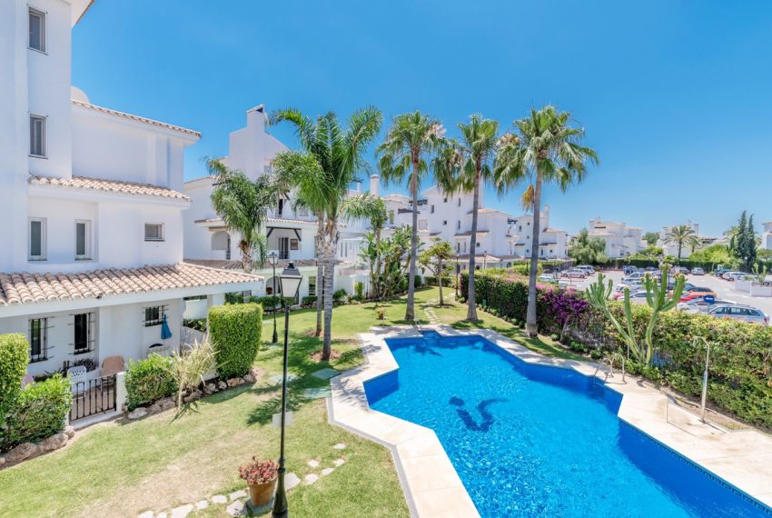 R5383741-House-For-Sale-Nueva-Andalucia-Townhouse-2-Beds-149-Built-5