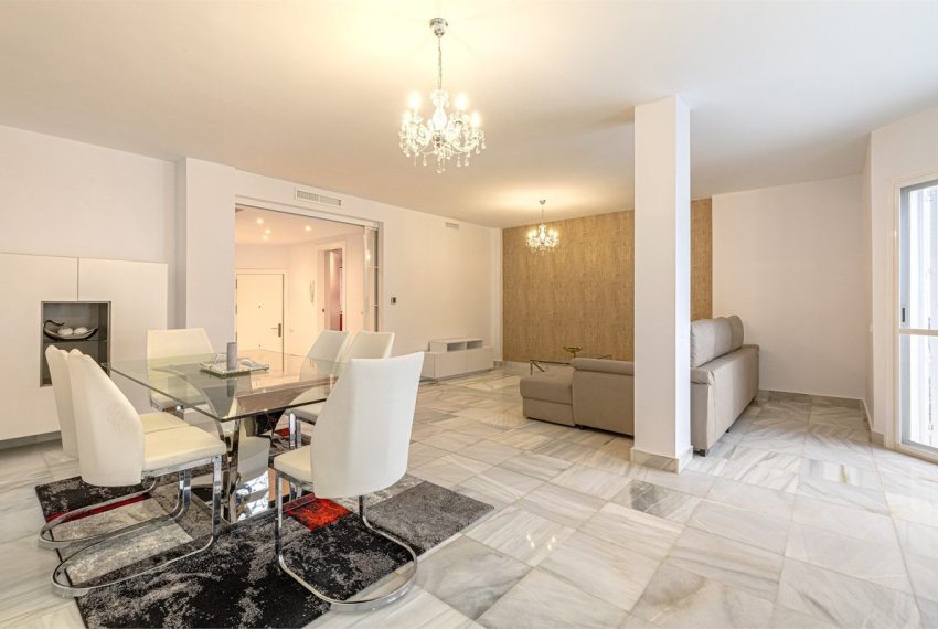 R5383741-House-For-Sale-Nueva-Andalucia-Townhouse-2-Beds-149-Built-8