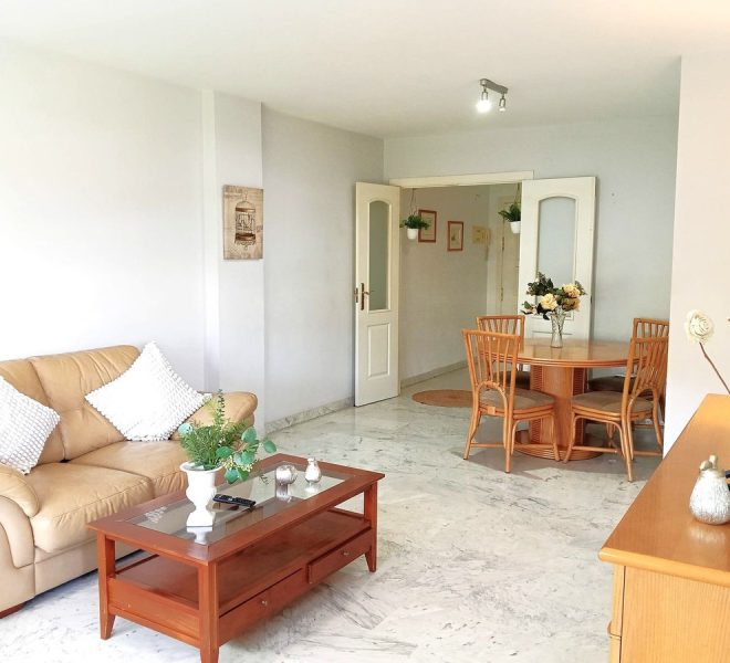 R5383861-Image 1-Middle Floor Apartment - 3 Beds - 132 Built