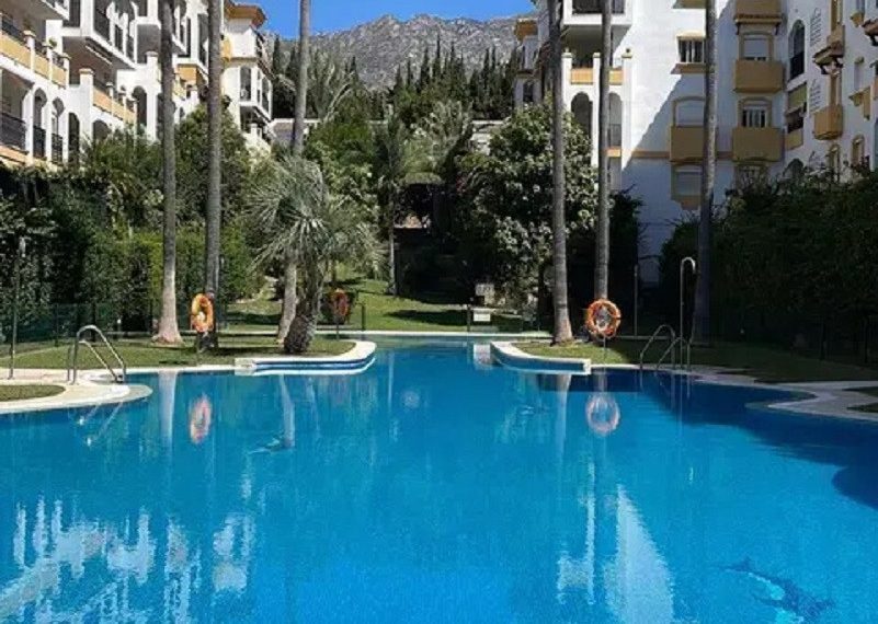 R5384002-Apartment-For-Sale-The-Golden-Mile-Duplex-4-Beds-152-Built-3