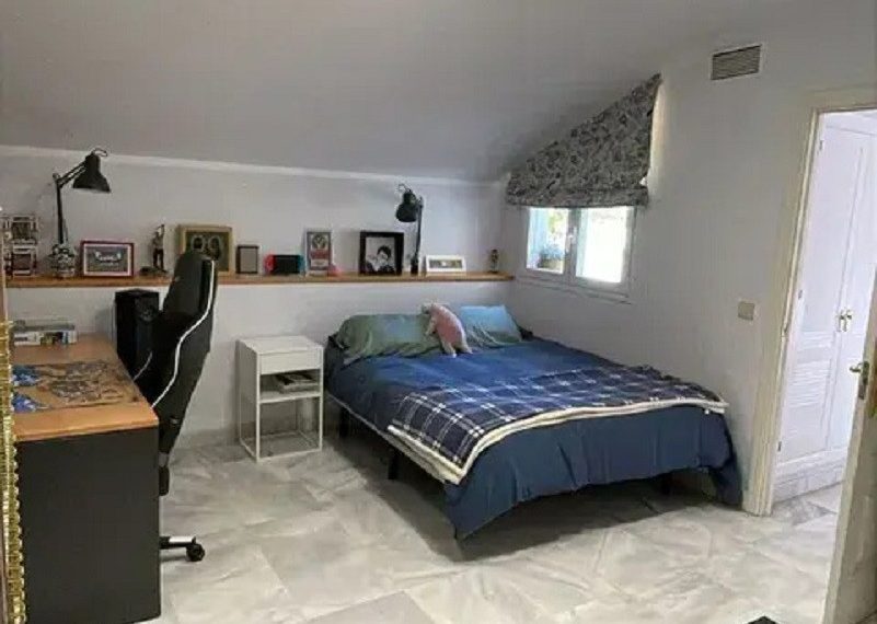 R5384002-Apartment-For-Sale-The-Golden-Mile-Duplex-4-Beds-152-Built-9