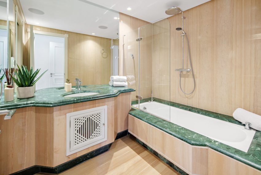 R5384053-Apartment-For-Sale-Marbella-Penthouse-Duplex-3-Beds-252-Built-16