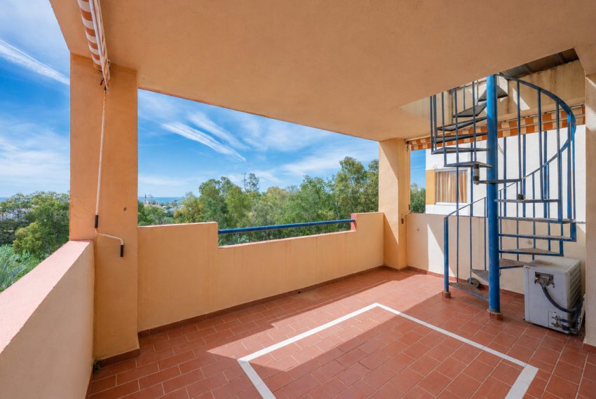 R5384113-Apartment-For-Sale-El-Paraiso-Penthouse-2-Beds-138-Built-2