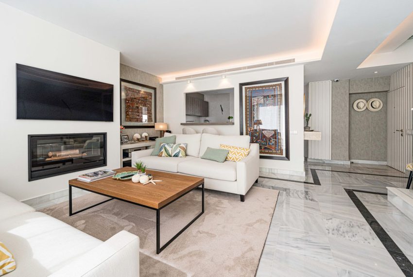 R5384260-Apartment-For-Sale-Marbella-Penthouse-Duplex-2-Beds-155-Built-2