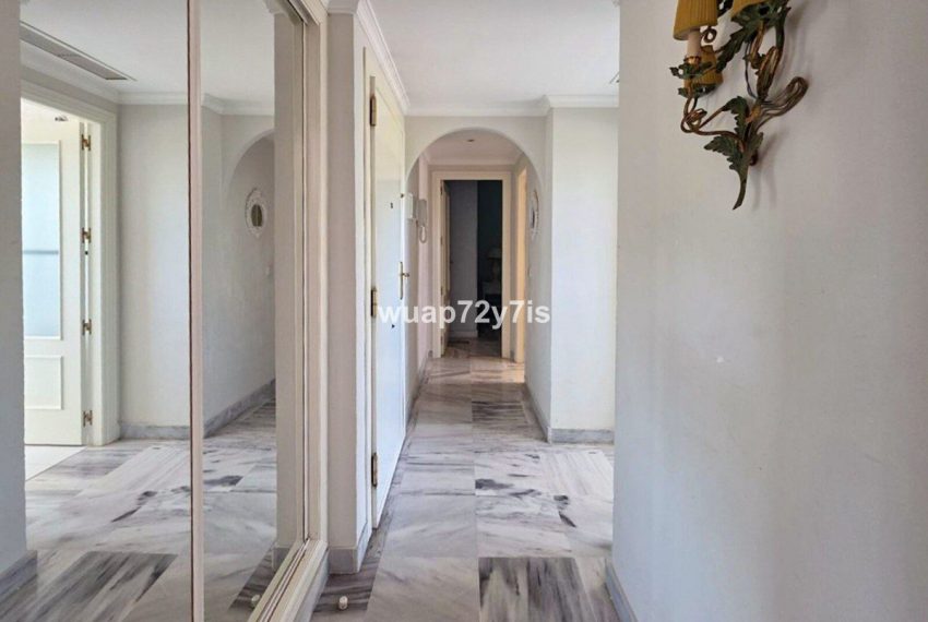 R5387920-Apartment-For-Sale-Nueva-Andalucia-Penthouse-2-Beds-72-Built-1