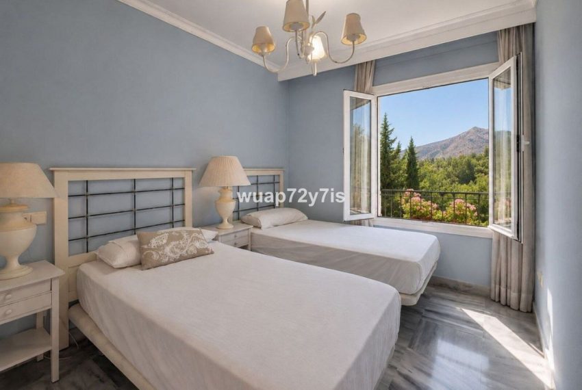 R5387920-Apartment-For-Sale-Nueva-Andalucia-Penthouse-2-Beds-72-Built-10