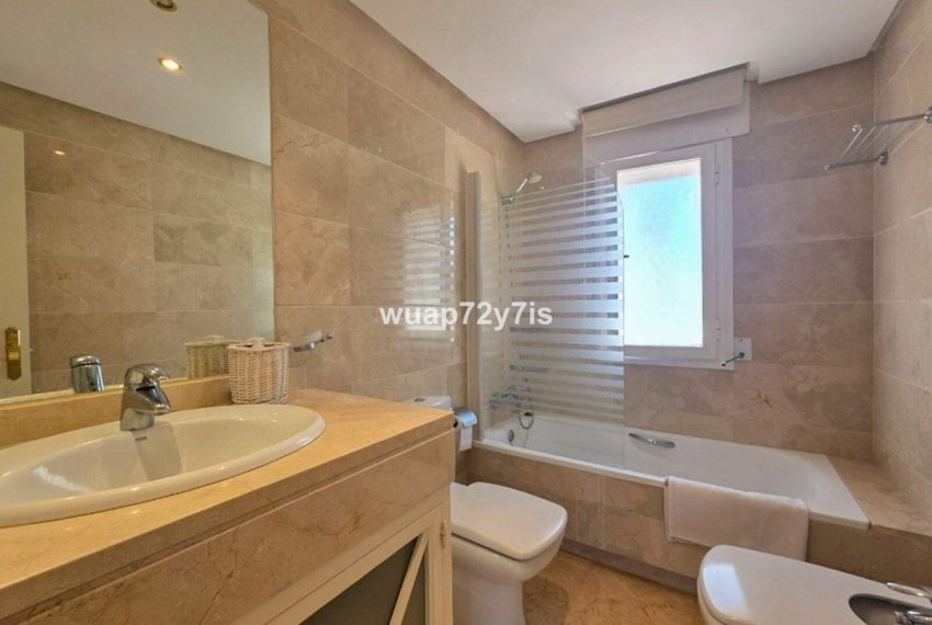 R5387920-Apartment-For-Sale-Nueva-Andalucia-Penthouse-2-Beds-72-Built-8