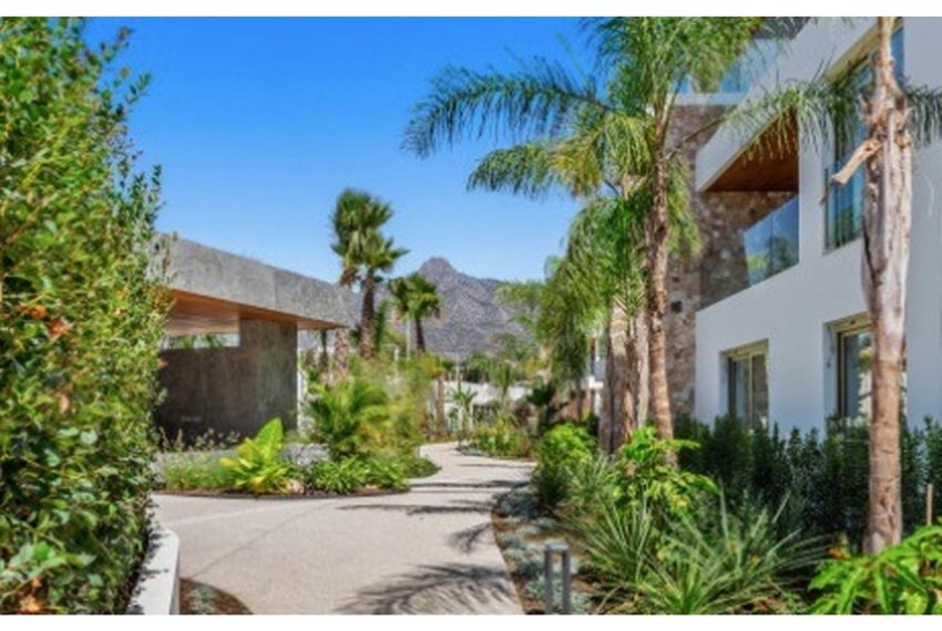 R5388004-Apartment-For-Sale-The-Golden-Mile-Middle-Floor-Apartment-3-Beds-192-Built-12