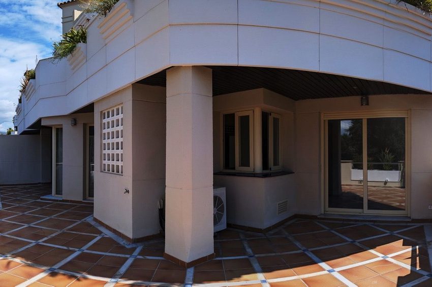 R5388007-Apartment-For-Sale-Aloha-Middle-Floor-Apartment-2-Beds-111-Built-10