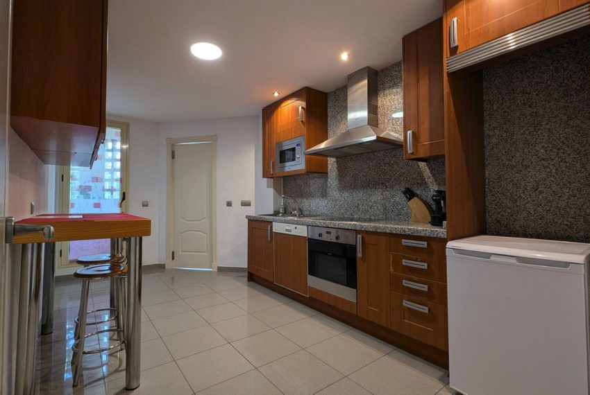 R5388007-Apartment-For-Sale-Aloha-Middle-Floor-Apartment-2-Beds-111-Built-9