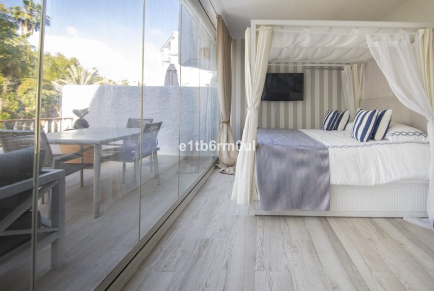 R5389318-Apartment-For-Sale-The-Golden-Mile-Middle-Floor-Apartment-1-Beds-122-Built-12