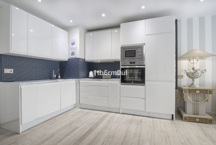 R5389318-Apartment-For-Sale-The-Golden-Mile-Middle-Floor-Apartment-1-Beds-122-Built-2