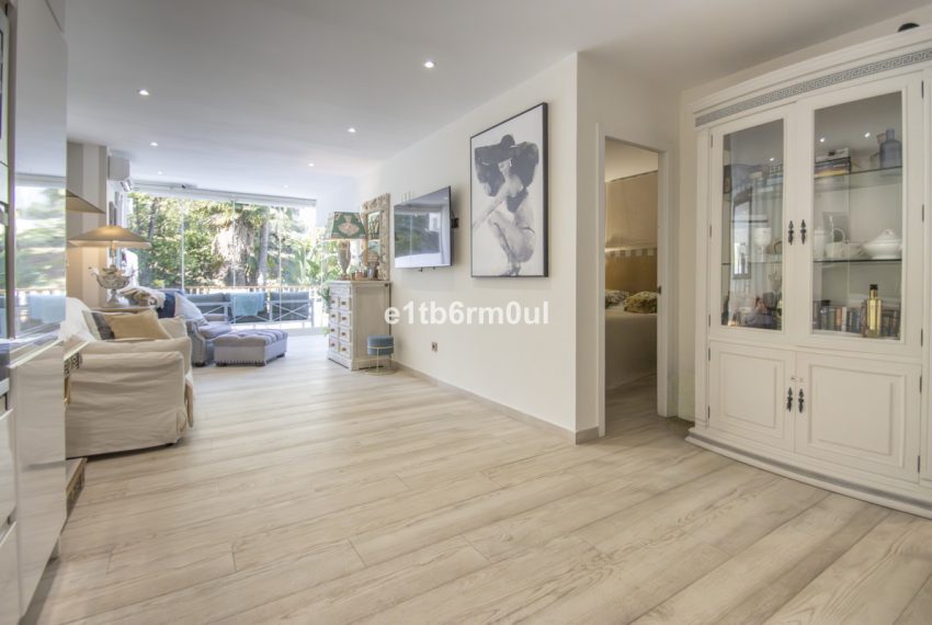 R5389318-Apartment-For-Sale-The-Golden-Mile-Middle-Floor-Apartment-1-Beds-122-Built-4