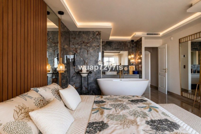 R5389705-Apartment-For-Sale-Elviria-Penthouse-3-Beds-140-Built-16