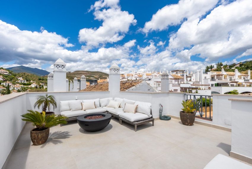 R5389750-Apartment-For-Sale-Nueva-Andalucia-Penthouse-Duplex-3-Beds-159-Built-1