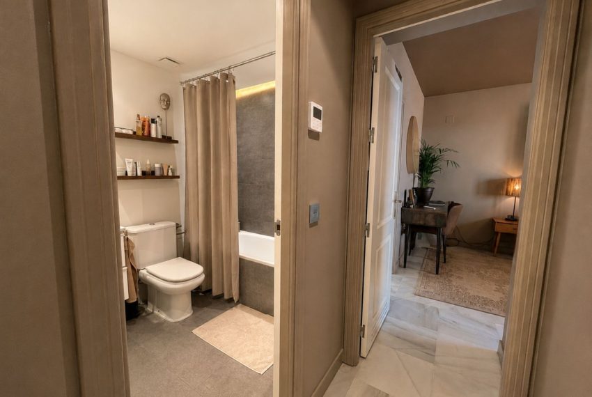 R5389927-Apartment-For-Sale-Nueva-Andalucia-Top-Floor-Apartment-2-Beds-100-Built-10
