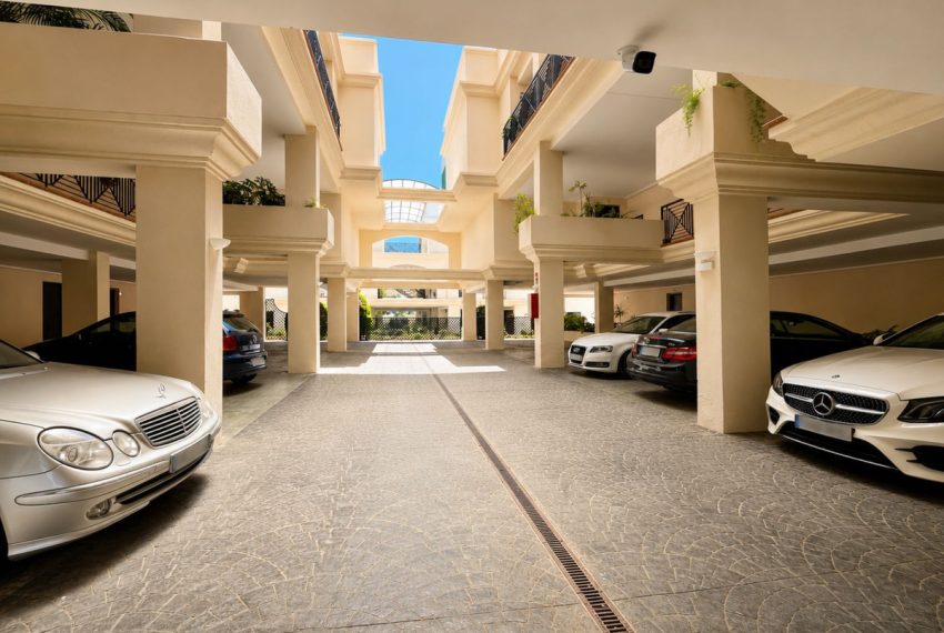 R5389927-Apartment-For-Sale-Nueva-Andalucia-Top-Floor-Apartment-2-Beds-100-Built-16