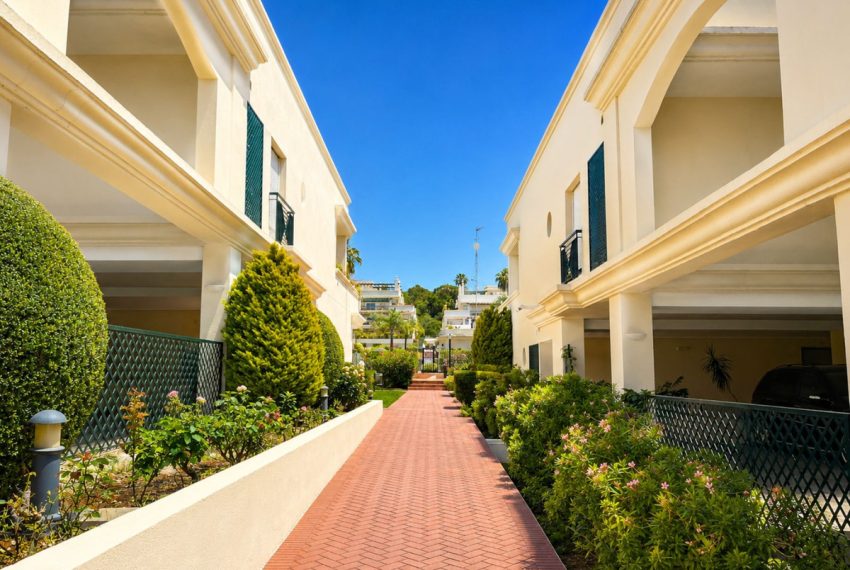 R5389927-Apartment-For-Sale-Nueva-Andalucia-Top-Floor-Apartment-2-Beds-100-Built-17