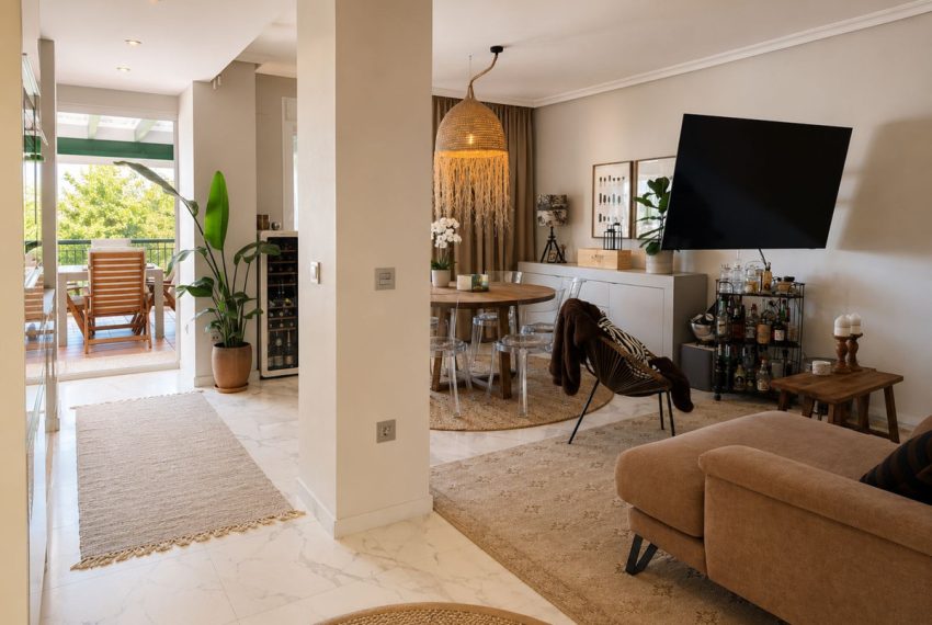 R5389927-Apartment-For-Sale-Nueva-Andalucia-Top-Floor-Apartment-2-Beds-100-Built-2