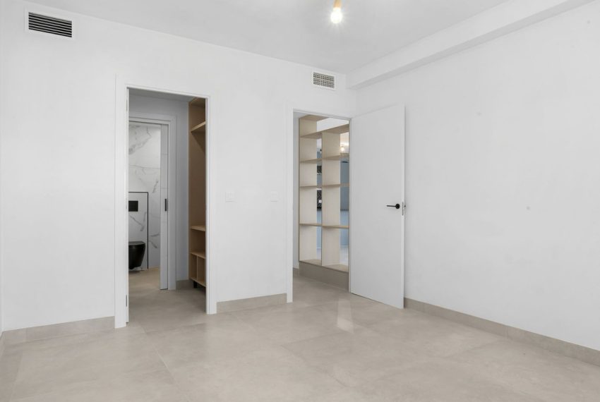 R5390056-Apartment-For-Sale-Nueva-Andalucia-Ground-Floor-Apartment-3-Beds-132-Built-8