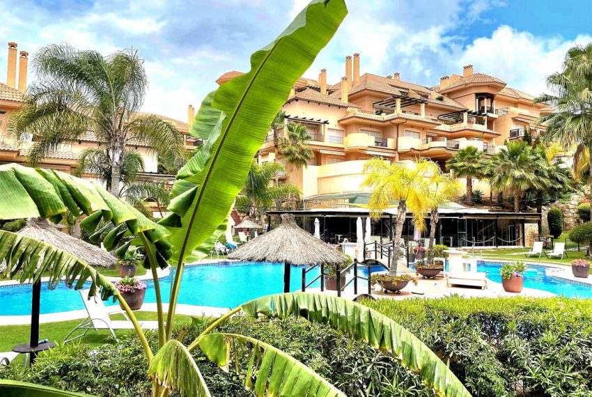 R5391577-Apartment-For-Sale-Nueva-Andalucia-Middle-Floor-Apartment-3-Beds-110-Built