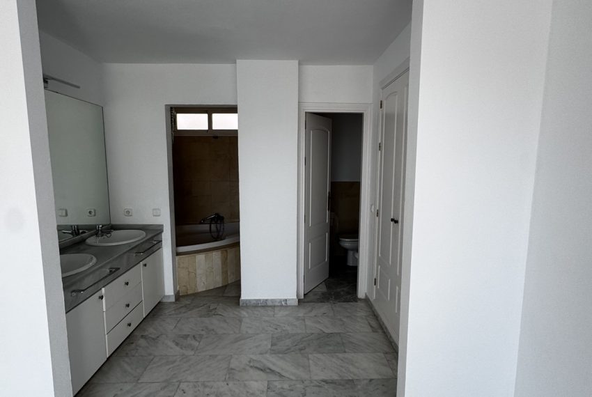 R5391661-Apartment-For-Sale-Guadalmina-Baja-Penthouse-Duplex-5-Beds-290-Built-3