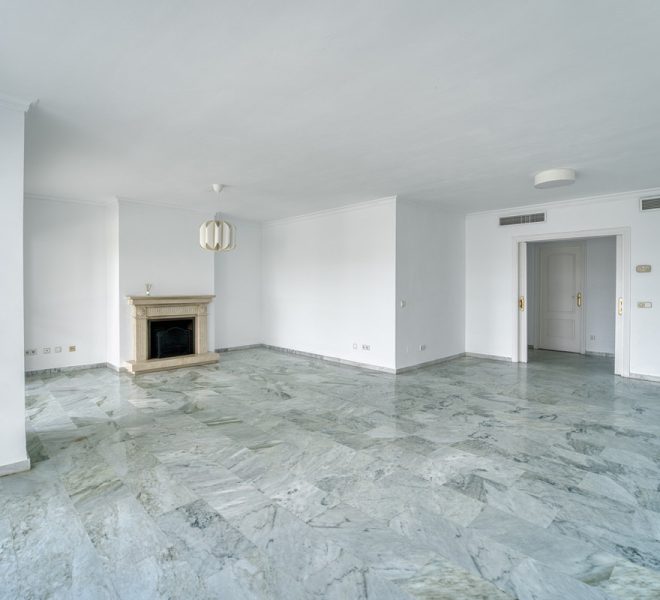 R5391661-Image 1-Penthouse Duplex - 5 Beds - 290 Built