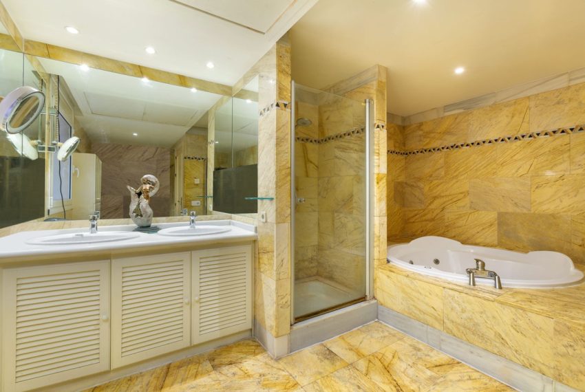 R5393158-Apartment-For-Sale-Nueva-Andalucia-Middle-Floor-Apartment-3-Beds-270-Built-15