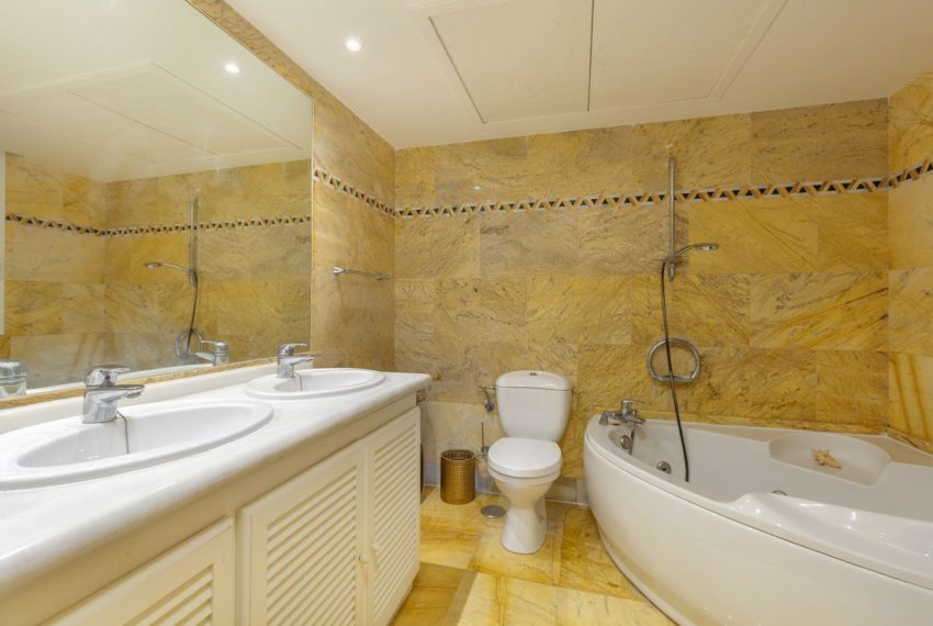 R5393158-Apartment-For-Sale-Nueva-Andalucia-Middle-Floor-Apartment-3-Beds-270-Built-19