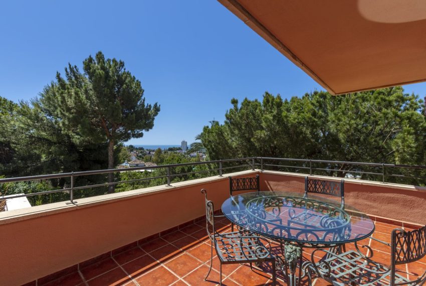 R5393158-Apartment-For-Sale-Nueva-Andalucia-Middle-Floor-Apartment-3-Beds-270-Built