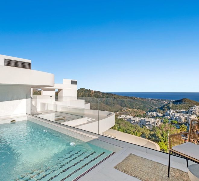 R5393299-Image 1-Penthouse - 3 Beds - 148 Built