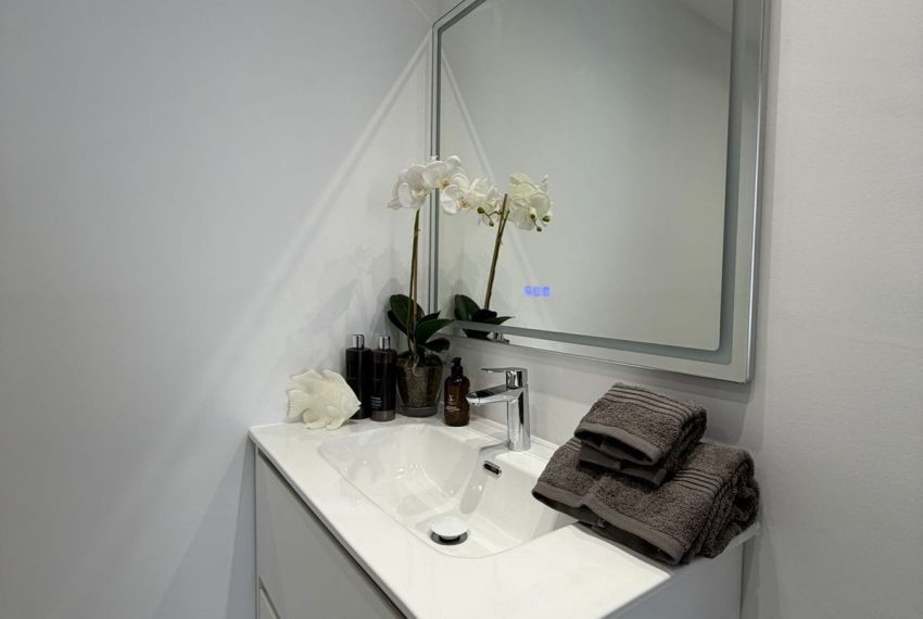 R5394844-Apartment-For-Sale-Benahavis-Top-Floor-Apartment-3-Beds-107-Built-8