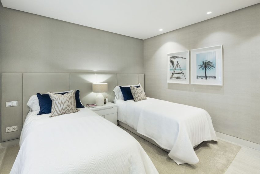 R4503142-Apartment-For-Sale-The-Golden-Mile-Ground-Floor-Apartment-3-Beds-137-Built-6