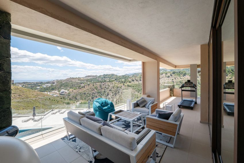 R4743115-Apartment-For-Sale-La-Quinta-Top-Floor-Apartment-4-Beds-245-Built-2