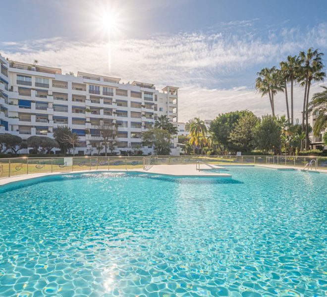 R4791541-Image 1-Penthouse Duplex - 4 Beds - 110 Built