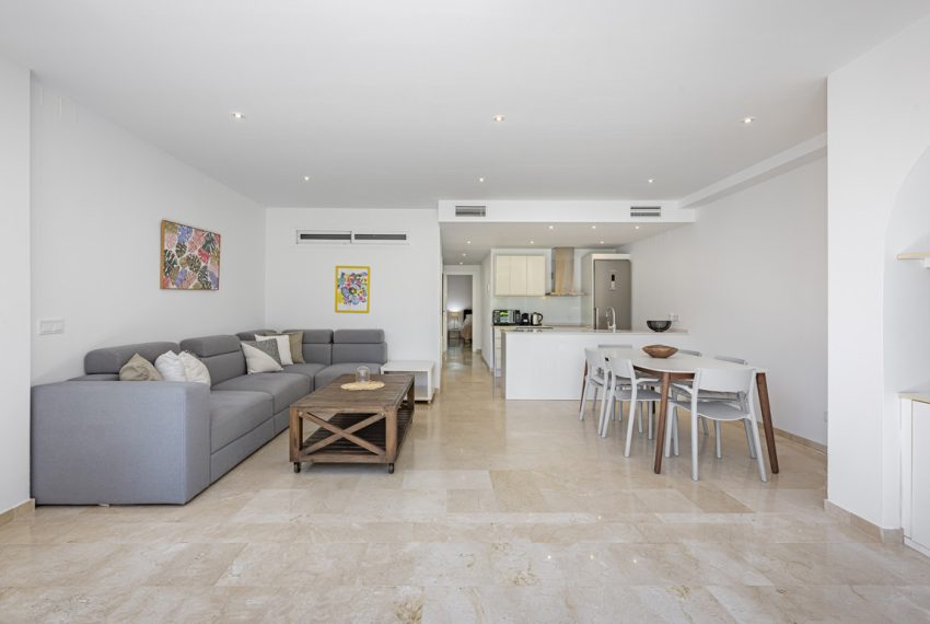 R4792999-Apartment-For-Sale-The-Golden-Mile-Ground-Floor-Apartment-1-Beds-102-Built-1