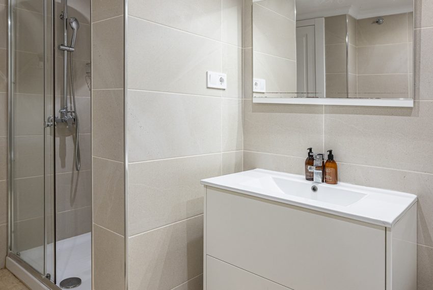 R4792999-Apartment-For-Sale-The-Golden-Mile-Ground-Floor-Apartment-1-Beds-102-Built-10