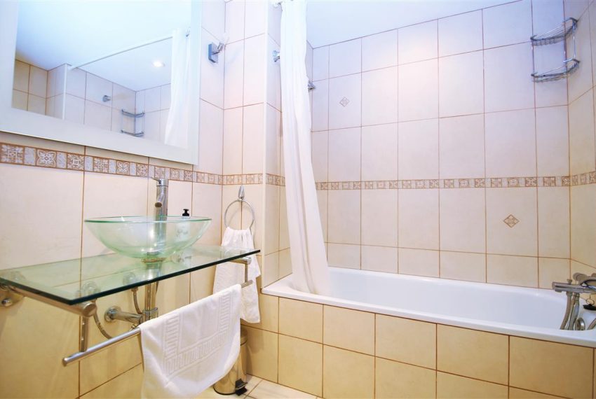 R4958938-Apartment-For-Sale-Estepona-Penthouse-2-Beds-179-Built-11