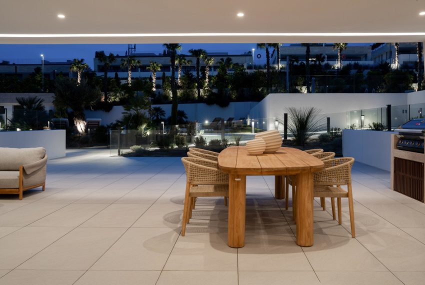 R4973467-Apartment-For-Sale-The-Golden-Mile-Ground-Floor-Apartment-4-Beds-286-Built-19