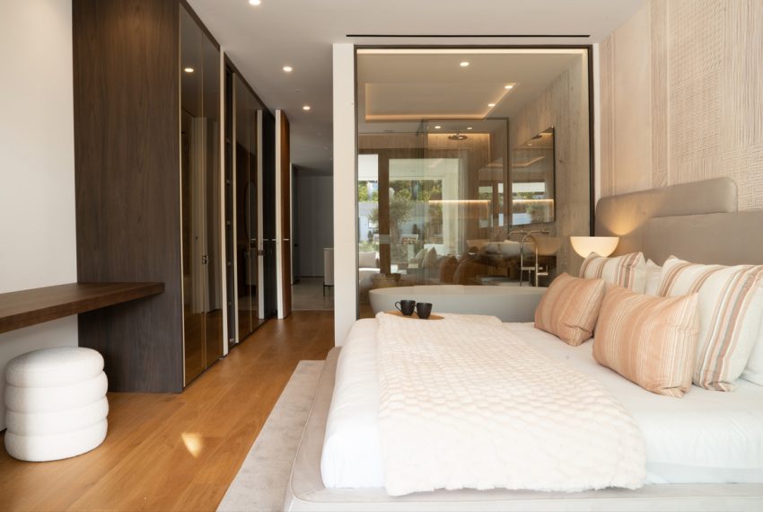 R4973467-Apartment-For-Sale-The-Golden-Mile-Ground-Floor-Apartment-4-Beds-286-Built-9