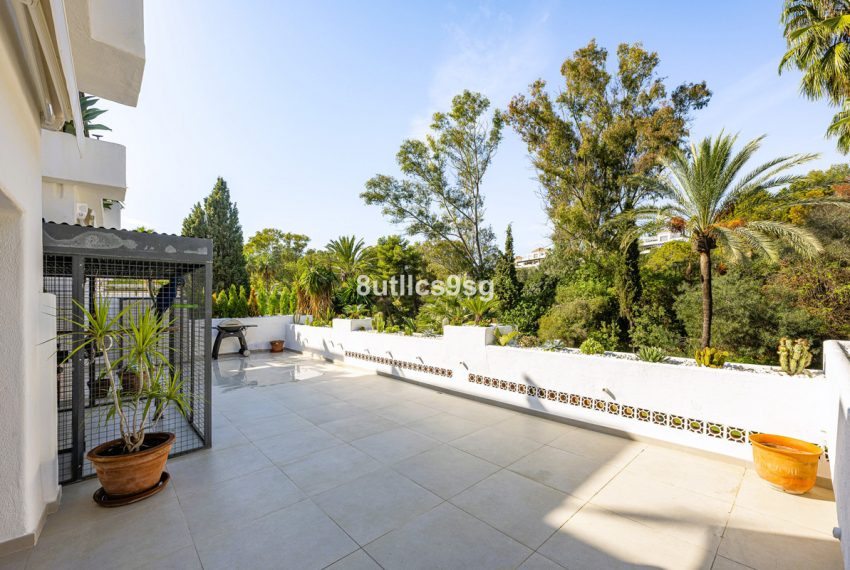 R5050651-Apartment-For-Sale-The-Golden-Mile-Ground-Floor-Apartment-3-Beds-196-Built-19